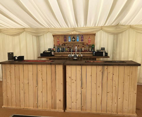 Wood timber traditional rustic mobile bar Warwickshire